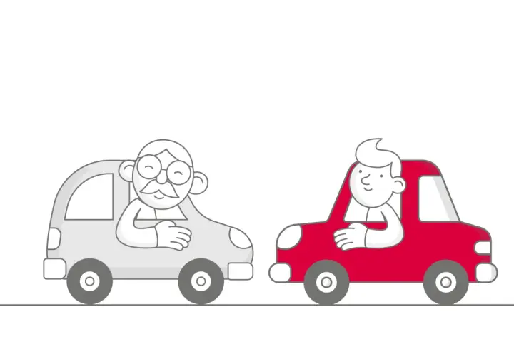 Due uomini in auto, uno anziano e uno giovane, si chiedono quante volte si può usufruire della Legge Bersani per l'assicurazione auto.