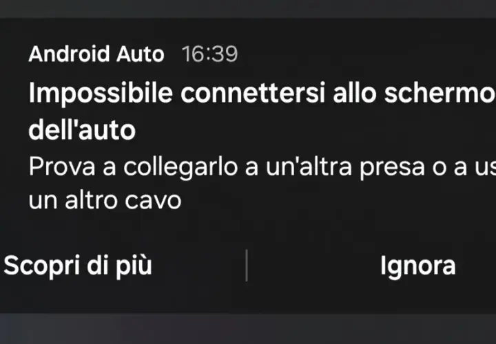 Notifica Android Auto: impossibile connettersi. Per attivare Android Auto, prova a collegare un altro cavo o usa un'altra presa.