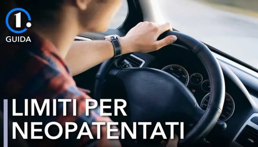 Un neopatentato al volante di un'auto con più di 55 kW. Guida sicura e informata sui limiti.
