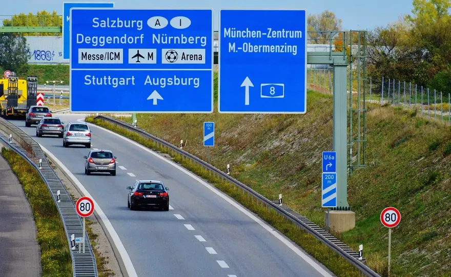Autostrada tedesca, come guidare sull’Autobahn senza sorprese