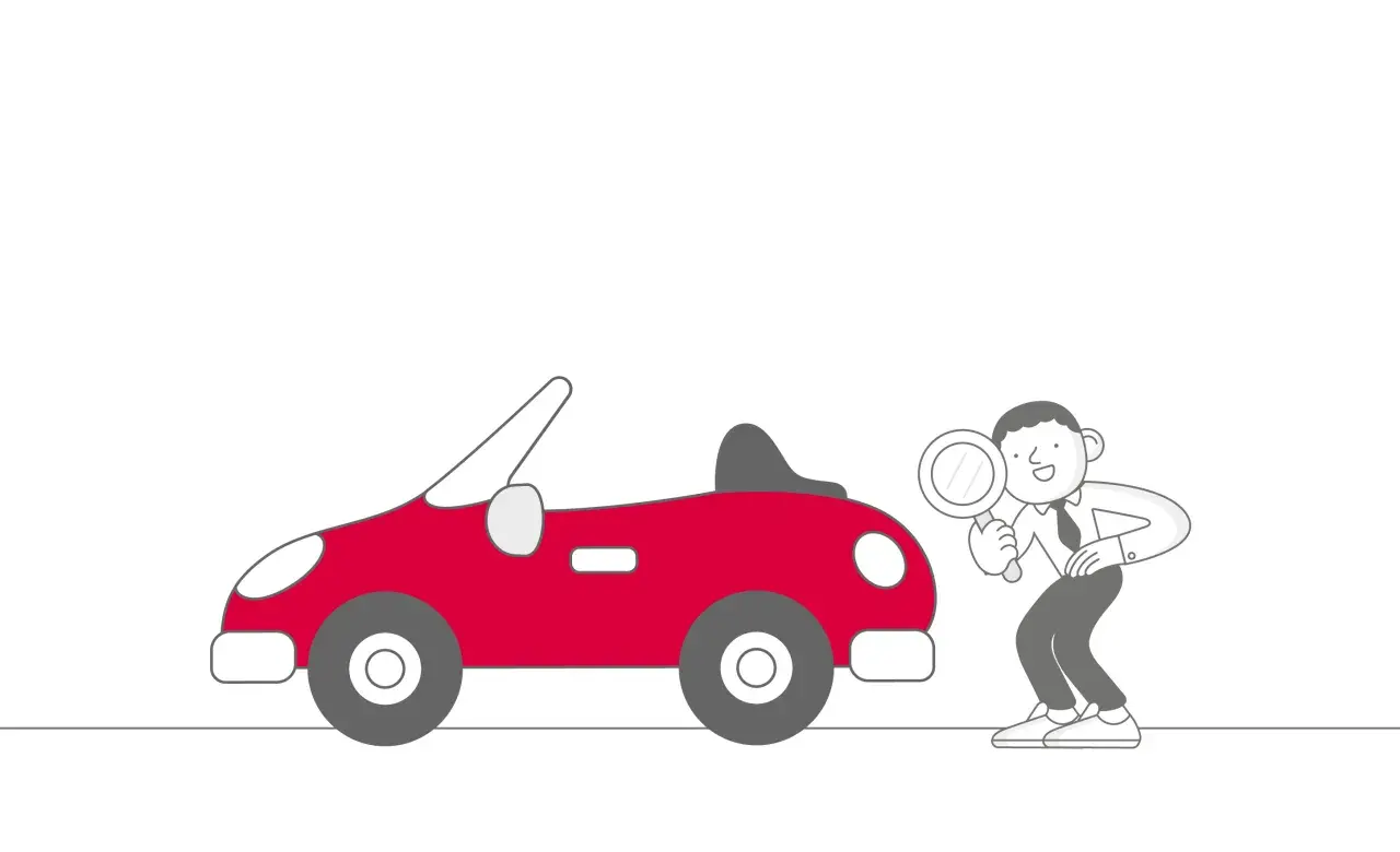 Uomo con lente d'ingrandimento esamina un'auto rossa. Con l'atto di vendita, posso fare assicurazione.